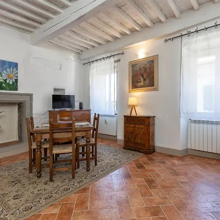 Apartment Tina's House Cortona