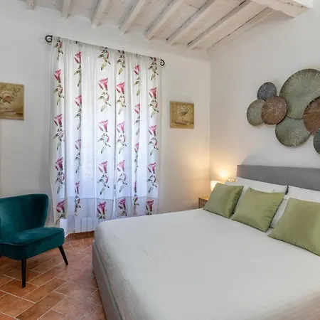 Tina's House アパート *